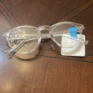 ez2c by Foster Grant clear frame reading glasses. New with tags.